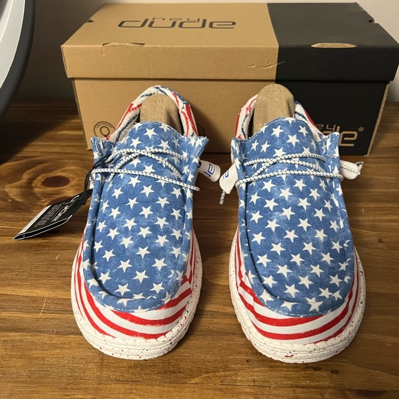 Hey Dude Stars and Stripes Shoes - Picture 2 of 8